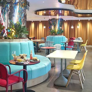 17 Batignolles 3*, Paris Frankrike